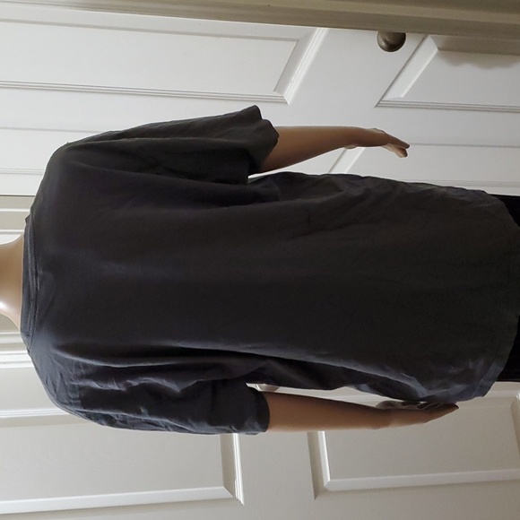 Teeturtle XL famous pawthors authors graphic tee - Picture 4 of 6